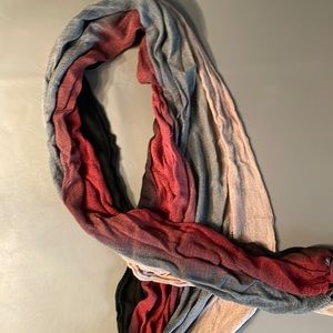 Women’s scarf
